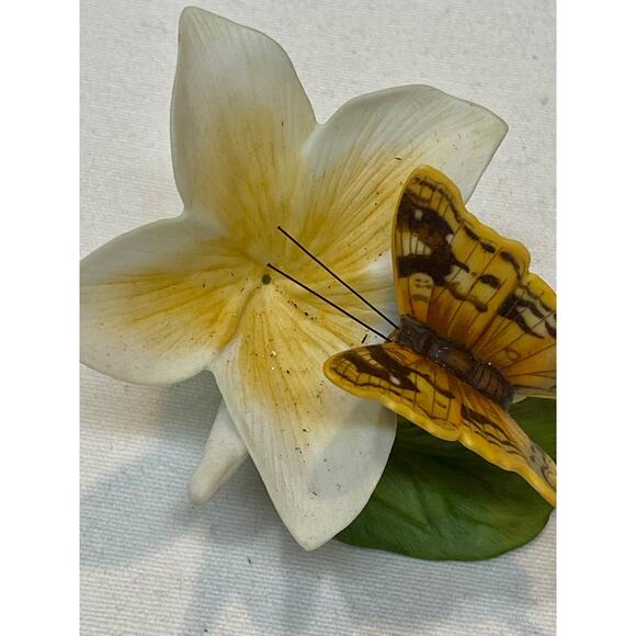 Franklin Mint Butterflies of Paradise Porcelain Figurine Swordtail Tortoiseshel - Picture 3 of 11